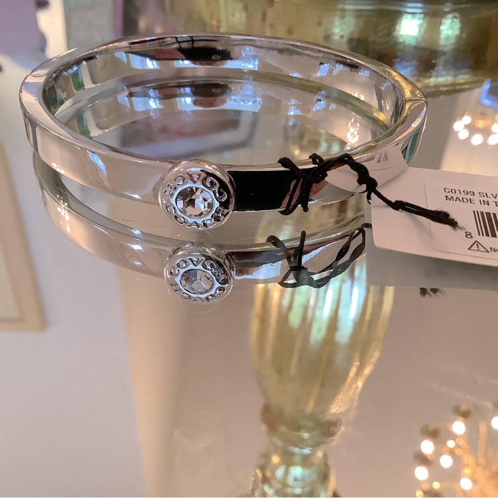 Beautiful coach bracelet gorgoues piece